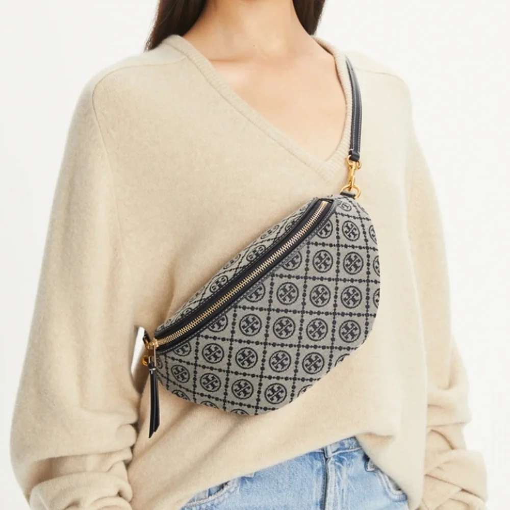 Tory Burch T MONOGRAM BELT BAG Color navy